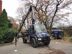 D-Benz U500 Unimog mit 19m Kran